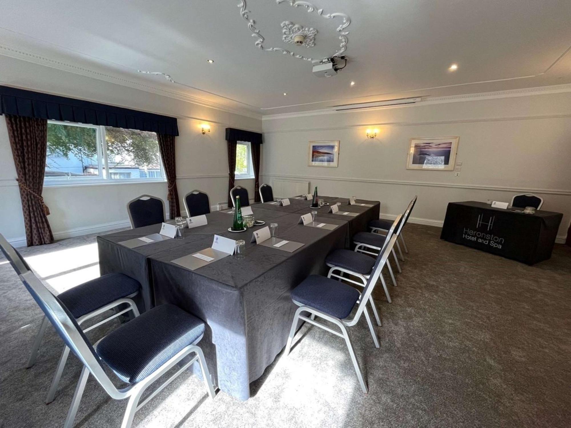 Best Western Premier Heronston Hotel & Spa Bridgend  Εξωτερικό φωτογραφία