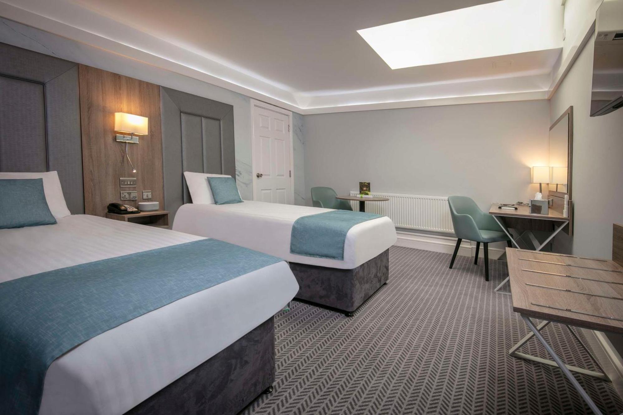 Best Western Premier Heronston Hotel & Spa Bridgend  Εξωτερικό φωτογραφία