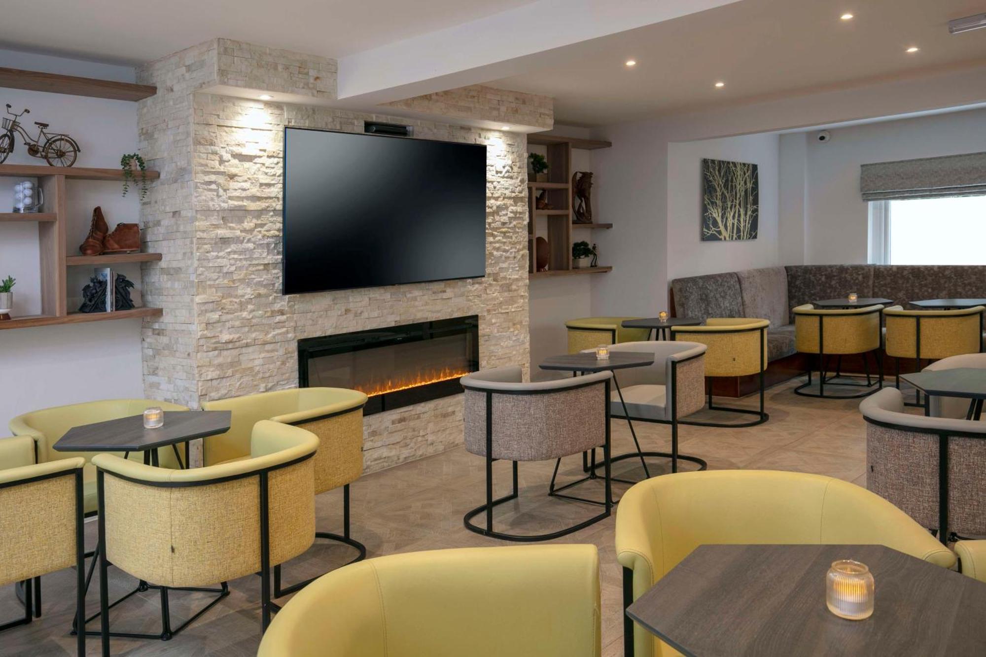 Best Western Premier Heronston Hotel & Spa Bridgend  Εξωτερικό φωτογραφία