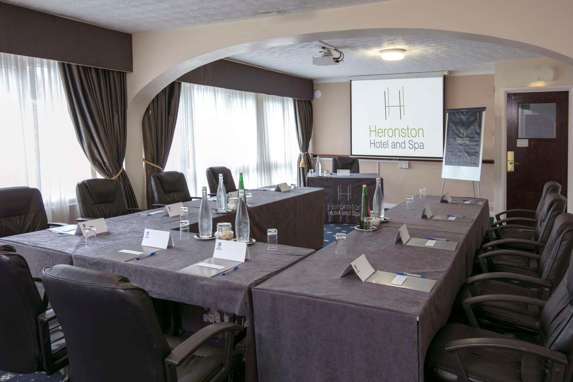 Best Western Premier Heronston Hotel & Spa Bridgend  Εξωτερικό φωτογραφία
